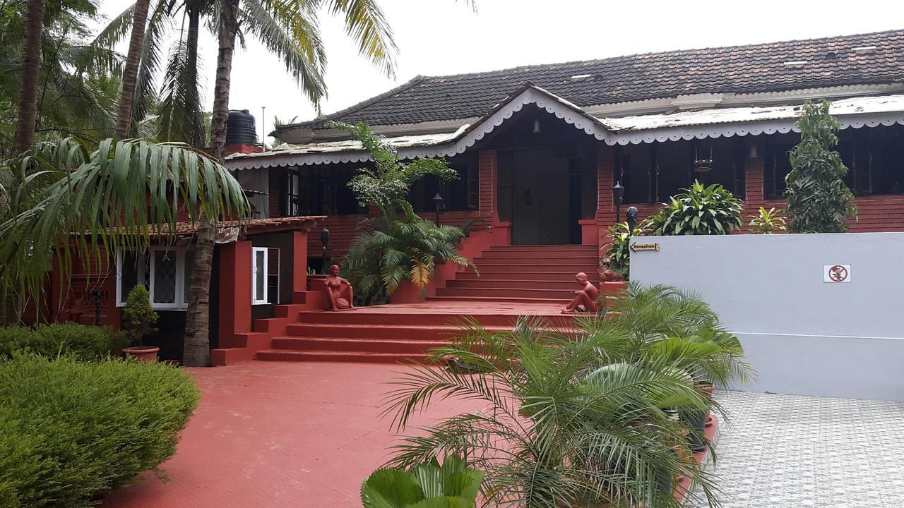 The Rainbows End Bed & Breakfast Madgaon Bagian luar foto